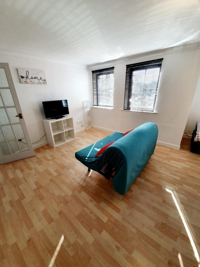 Chelmsford Town Centre Apartments With Car Parking Экстерьер фото