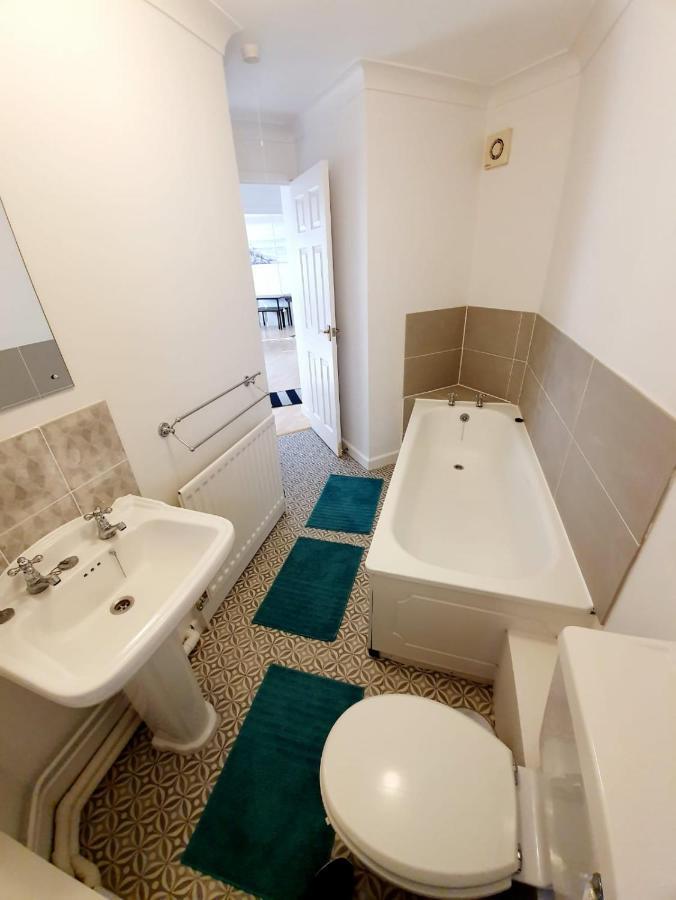 Chelmsford Town Centre Apartments With Car Parking Экстерьер фото