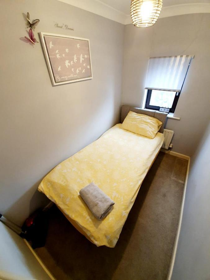 Chelmsford Town Centre Apartments With Car Parking Экстерьер фото